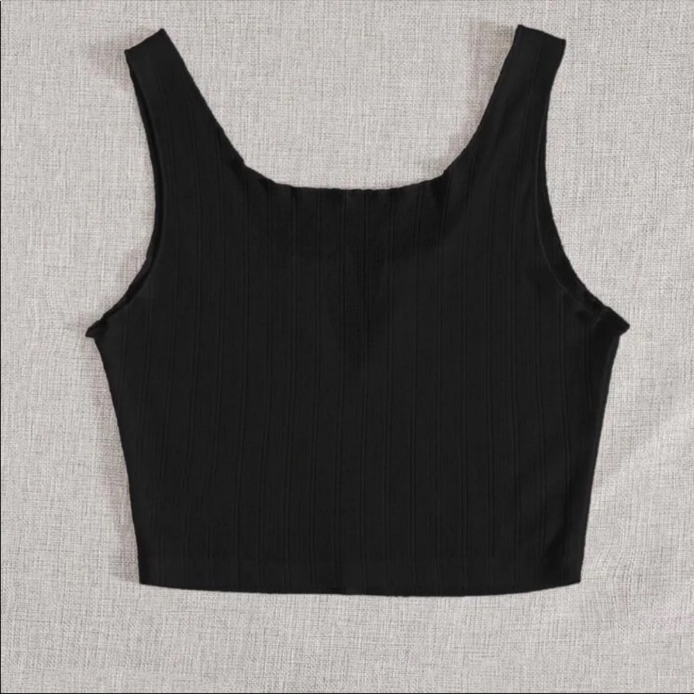 SHEIN crop top - Picture 2 of 4